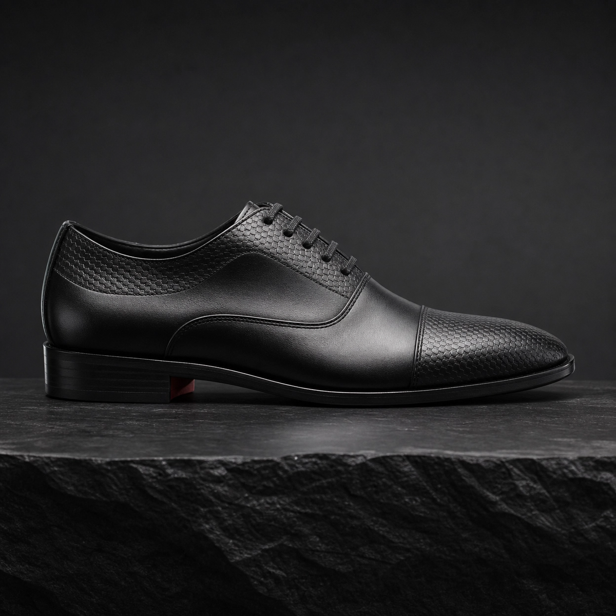 Signature Men's Black Oxford Shoes with Textured Detailing